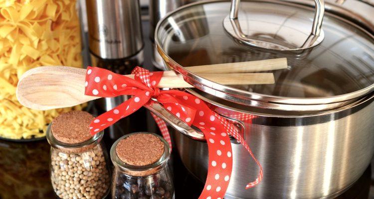 découvrez les meilleures options de revêtements de sol pour votre cuisine. des matériaux durables et esthétiques pour sublimer votre espace culinaire tout en garantissant une facilité d'entretien.