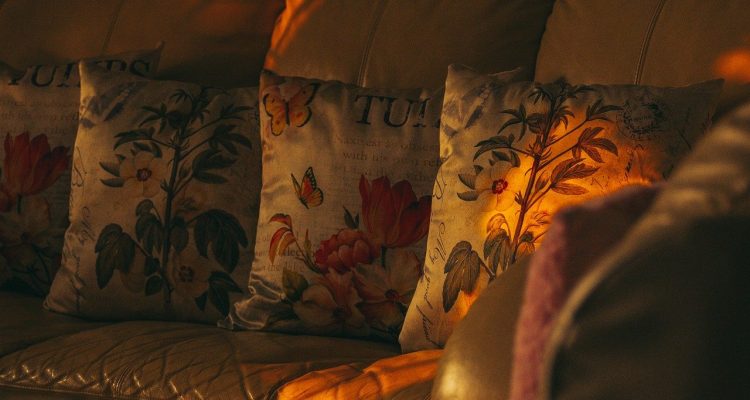 découvrez notre large sélection de canapés élégants et confortables, parfaits pour embellir votre salon et accueillir vos invités. fabriqués avec des matériaux de qualité, nos sofas allient style et fonctionnalité pour s'adapter à tous les intérieurs.