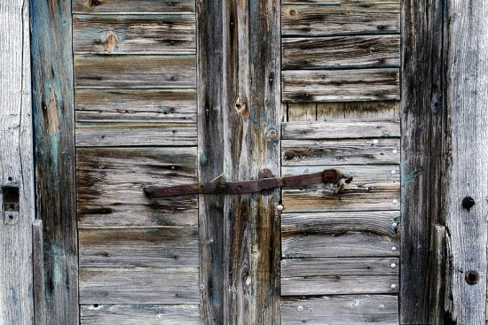 découvrez nos conseils essentiels pour l'entretien de votre abri de jardin. apprenez à assurer sa durabilité, à prévenir les dommages et à optimiser son espace pour un jardin bien ordonné.