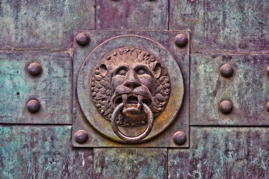 découvrez notre vaste sélection de portes modernes, élégantes et fonctionnelles, idéales pour tous les intérieurs. trouvez la porte parfaite qui allie style et sécurité pour embellir votre espace.